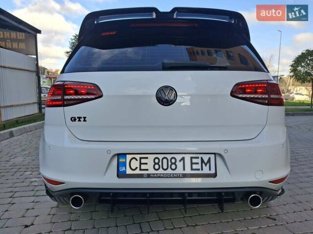 Белый Фольксваген Гольф ГТИ, объемом двигателя 1.98 л и пробегом 175 тыс. км за 14300 $, фото 12 на Automoto.ua