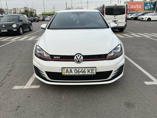 Білий Фольксваген Гольф ГТІ, об'ємом двигуна 1.98 л та пробігом 123 тис. км за 17100 $, фото 5 на Automoto.ua