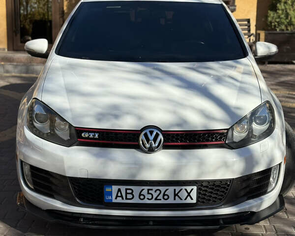 Фольксваген Гольф ГТИ 2013 в Жмеренке на Automoto.ua Белый Фольксваген Гольф ГТИ, объемом двигателя 2 л и пробегом 261 тыс. км за 11000 $, фото 1 на Automoto.ua