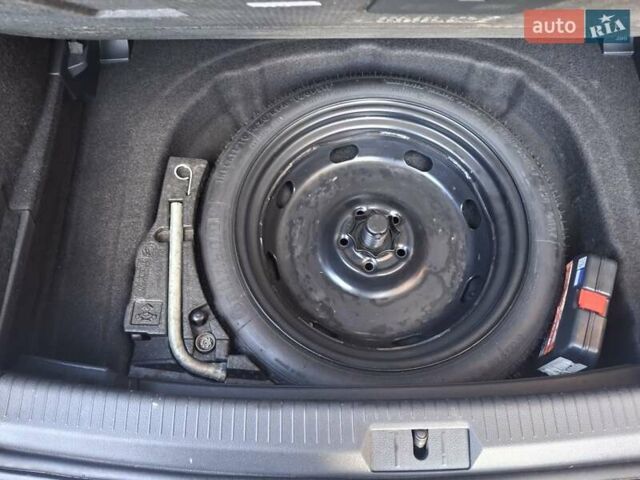 Белый Фольксваген Гольф ГТИ, объемом двигателя 1.98 л и пробегом 175 тыс. км за 14300 $, фото 29 на Automoto.ua