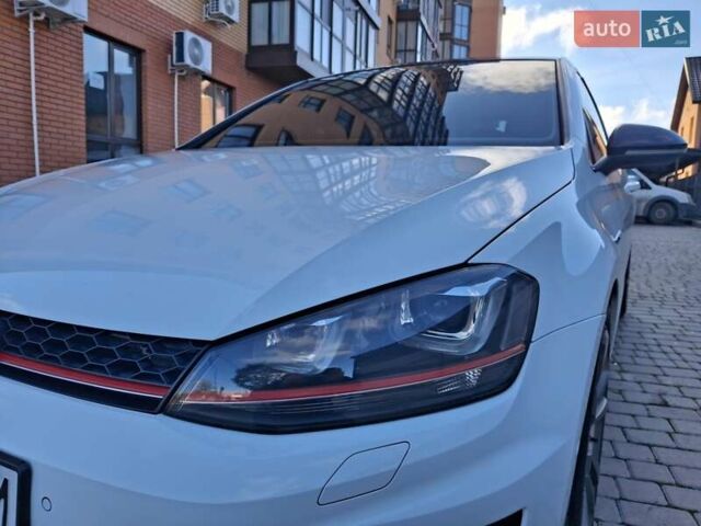 Белый Фольксваген Гольф ГТИ, объемом двигателя 1.98 л и пробегом 175 тыс. км за 14300 $, фото 20 на Automoto.ua