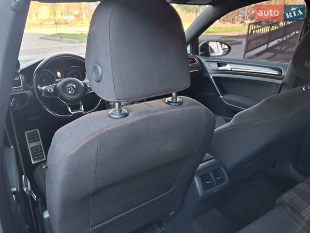 Белый Фольксваген Гольф ГТИ, объемом двигателя 1.98 л и пробегом 175 тыс. км за 14300 $, фото 32 на Automoto.ua