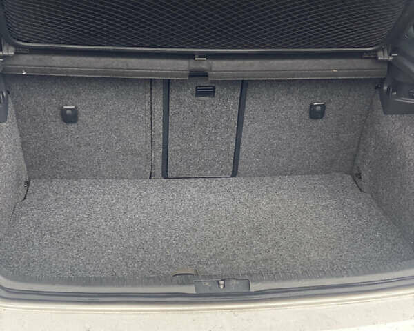 Белый Фольксваген Гольф ГТИ, объемом двигателя 1.98 л и пробегом 209 тыс. км за 9900 $, фото 18 на Automoto.ua