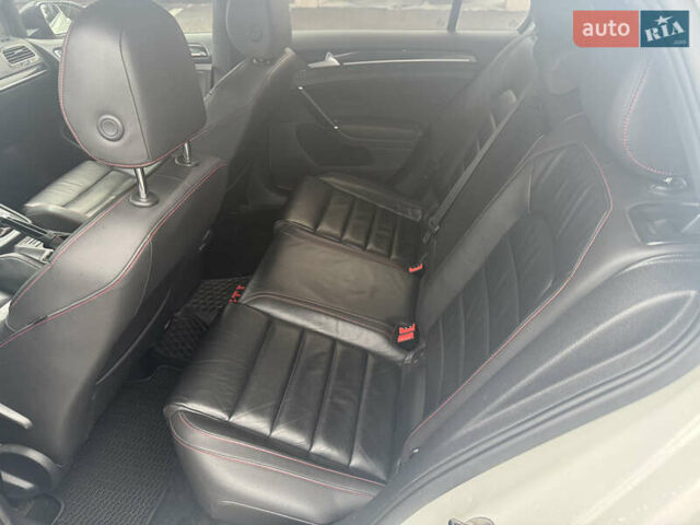 Белый Фольксваген Гольф ГТИ, объемом двигателя 1.98 л и пробегом 183 тыс. км за 13999 $, фото 31 на Automoto.ua