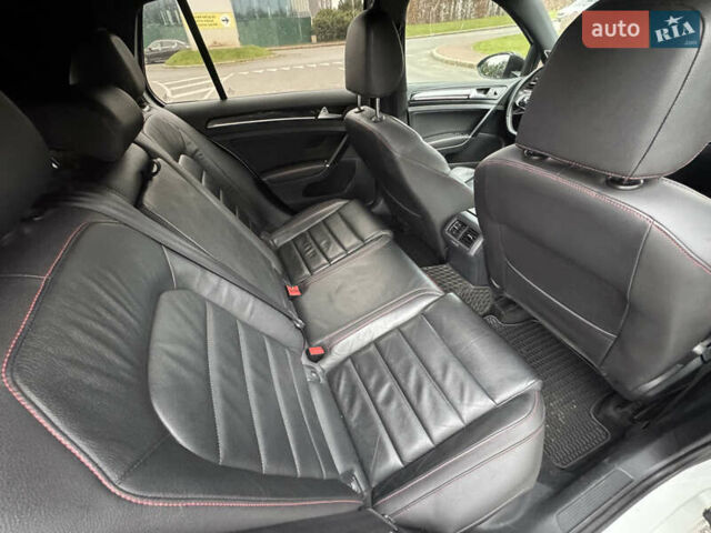 Белый Фольксваген Гольф ГТИ, объемом двигателя 1.98 л и пробегом 183 тыс. км за 13999 $, фото 34 на Automoto.ua