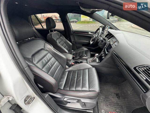 Белый Фольксваген Гольф ГТИ, объемом двигателя 1.98 л и пробегом 183 тыс. км за 13999 $, фото 35 на Automoto.ua