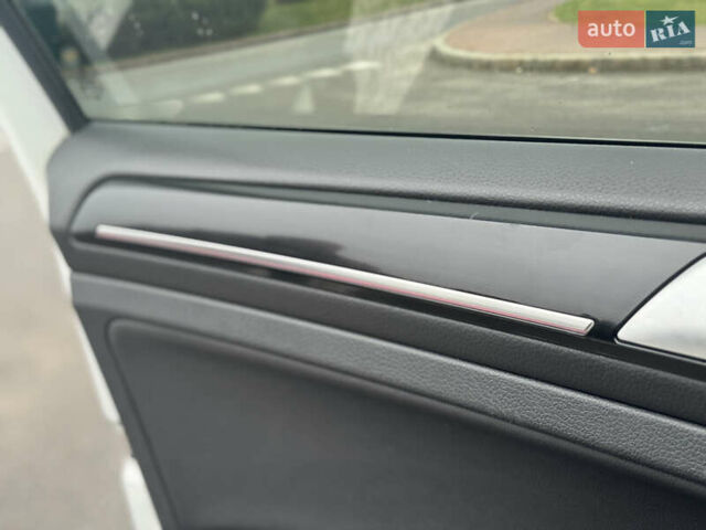 Белый Фольксваген Гольф ГТИ, объемом двигателя 1.98 л и пробегом 183 тыс. км за 13999 $, фото 14 на Automoto.ua