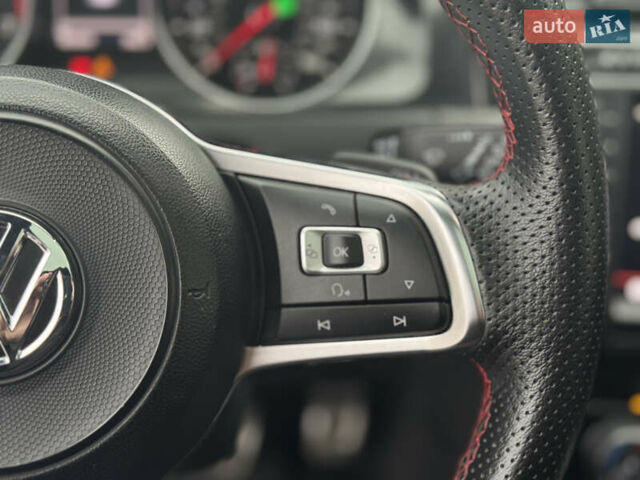 Белый Фольксваген Гольф ГТИ, объемом двигателя 1.98 л и пробегом 183 тыс. км за 13999 $, фото 22 на Automoto.ua