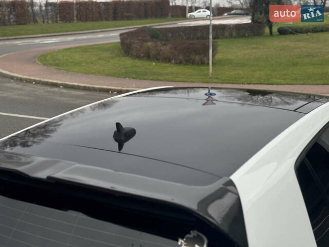 Белый Фольксваген Гольф ГТИ, объемом двигателя 1.98 л и пробегом 183 тыс. км за 13999 $, фото 10 на Automoto.ua