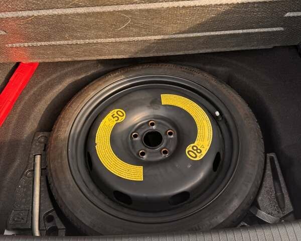 Білий Фольксваген Гольф ГТІ, об'ємом двигуна 1.98 л та пробігом 105 тис. км за 15000 $, фото 13 на Automoto.ua