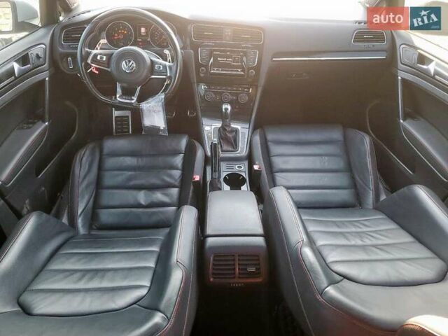 Белый Фольксваген Гольф ГТИ, объемом двигателя 1.98 л и пробегом 87 тыс. км за 2800 $, фото 7 на Automoto.ua