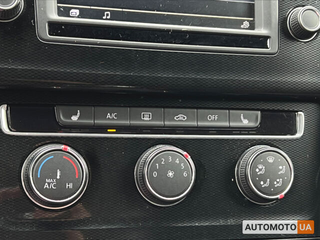 Белый Фольксваген Гольф ГТИ, объемом двигателя 2 л и пробегом 65 тыс. км за 14600 $, фото 18 на Automoto.ua