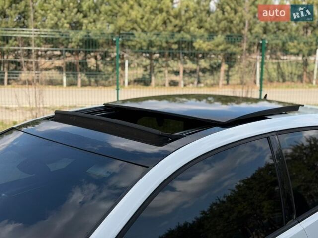 Белый Фольксваген Гольф ГТИ, объемом двигателя 2 л и пробегом 188 тыс. км за 9750 $, фото 26 на Automoto.ua