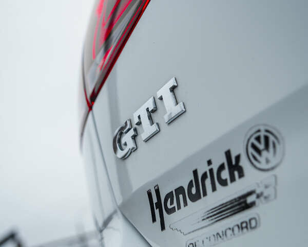 Белый Фольксваген Гольф ГТИ, объемом двигателя 1.98 л и пробегом 104 тыс. км за 13900 $, фото 22 на Automoto.ua