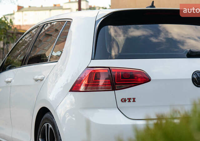 Белый Фольксваген Гольф ГТИ, объемом двигателя 1.98 л и пробегом 82 тыс. км за 14800 $, фото 14 на Automoto.ua