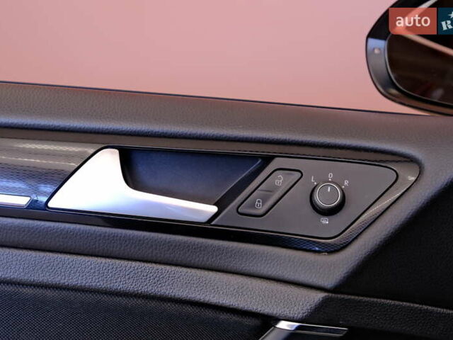 Белый Фольксваген Гольф ГТИ, объемом двигателя 2 л и пробегом 194 тыс. км за 11900 $, фото 18 на Automoto.ua