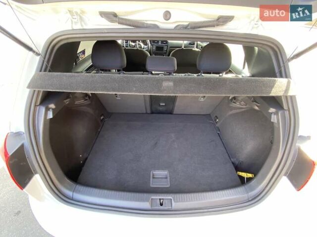 Белый Фольксваген Гольф ГТИ, объемом двигателя 1.98 л и пробегом 86 тыс. км за 15600 $, фото 16 на Automoto.ua