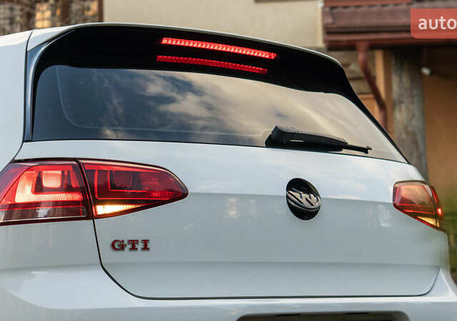 Белый Фольксваген Гольф ГТИ, объемом двигателя 1.98 л и пробегом 82 тыс. км за 14800 $, фото 22 на Automoto.ua