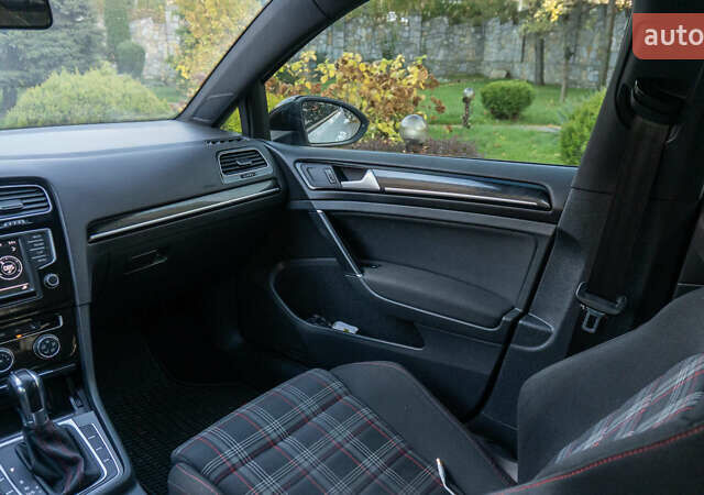 Белый Фольксваген Гольф ГТИ, объемом двигателя 1.98 л и пробегом 82 тыс. км за 14800 $, фото 43 на Automoto.ua