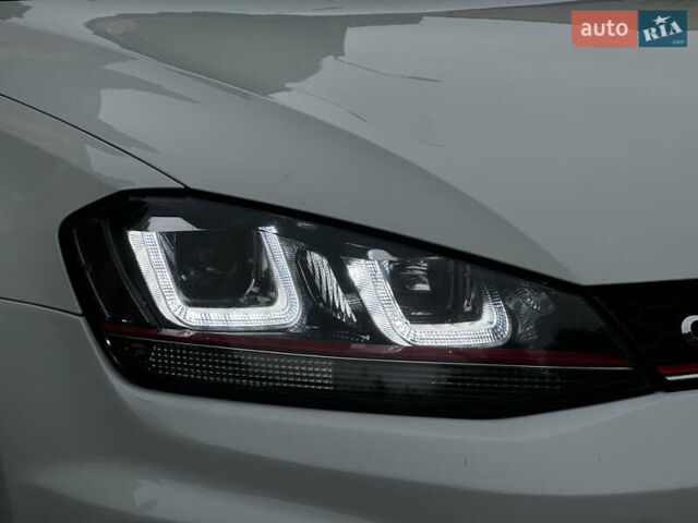 Білий Фольксваген Гольф ГТІ, об'ємом двигуна 1.98 л та пробігом 59 тис. км за 17500 $, фото 10 на Automoto.ua