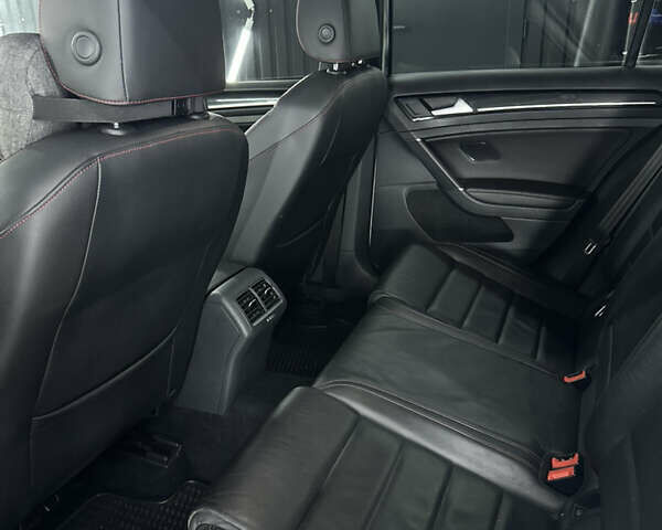 Белый Фольксваген Гольф ГТИ, объемом двигателя 1.98 л и пробегом 140 тыс. км за 15000 $, фото 7 на Automoto.ua