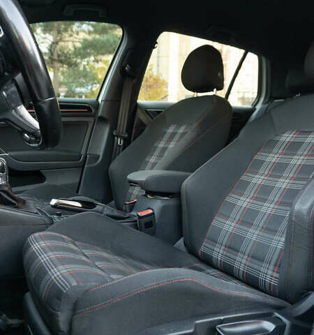 Белый Фольксваген Гольф ГТИ, объемом двигателя 1.98 л и пробегом 82 тыс. км за 14800 $, фото 45 на Automoto.ua