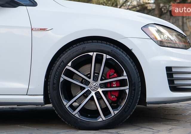 Белый Фольксваген Гольф ГТИ, объемом двигателя 1.98 л и пробегом 82 тыс. км за 14800 $, фото 29 на Automoto.ua