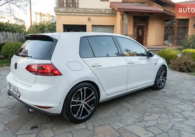 Белый Фольксваген Гольф ГТИ, объемом двигателя 1.98 л и пробегом 82 тыс. км за 14800 $, фото 13 на Automoto.ua