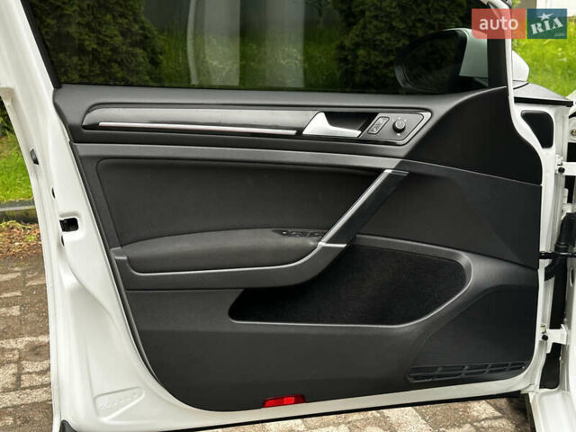 Білий Фольксваген Гольф ГТІ, об'ємом двигуна 1.98 л та пробігом 59 тис. км за 17500 $, фото 27 на Automoto.ua