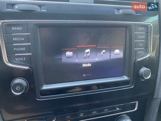 Белый Фольксваген Гольф ГТИ, объемом двигателя 1.98 л и пробегом 86 тыс. км за 15600 $, фото 28 на Automoto.ua