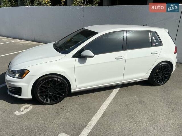 Белый Фольксваген Гольф ГТИ, объемом двигателя 1.98 л и пробегом 86 тыс. км за 15600 $, фото 5 на Automoto.ua