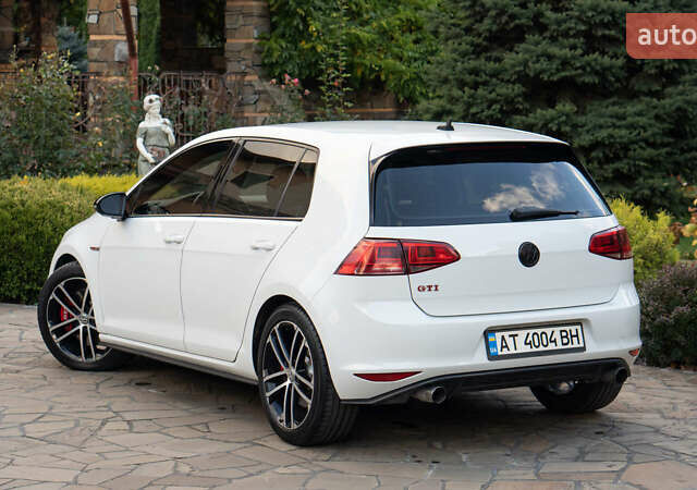 Белый Фольксваген Гольф ГТИ, объемом двигателя 1.98 л и пробегом 82 тыс. км за 14800 $, фото 10 на Automoto.ua