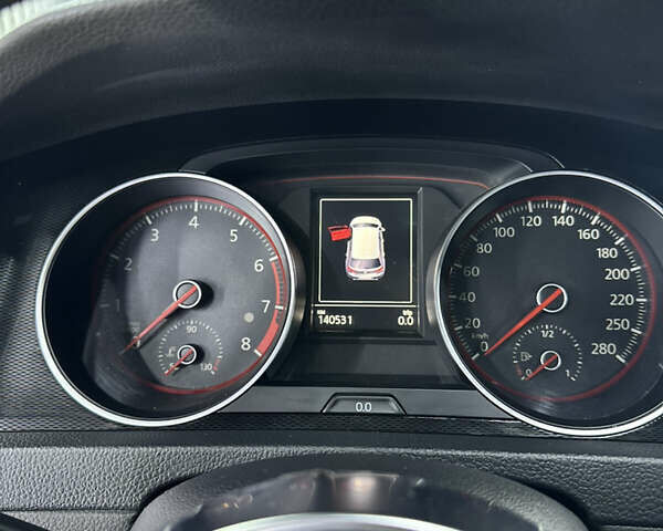 Белый Фольксваген Гольф ГТИ, объемом двигателя 1.98 л и пробегом 140 тыс. км за 15000 $, фото 9 на Automoto.ua