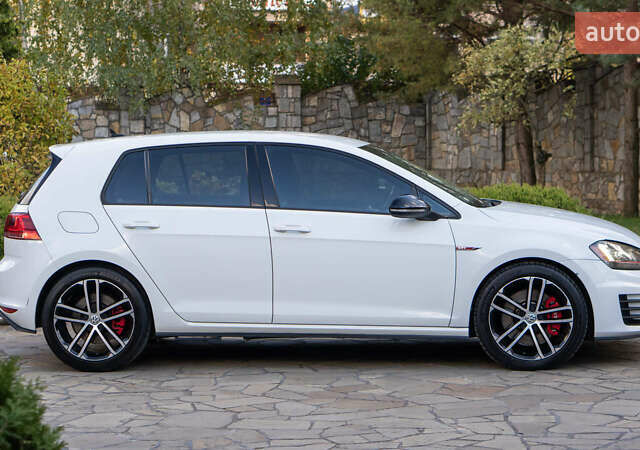 Белый Фольксваген Гольф ГТИ, объемом двигателя 1.98 л и пробегом 82 тыс. км за 14800 $, фото 6 на Automoto.ua