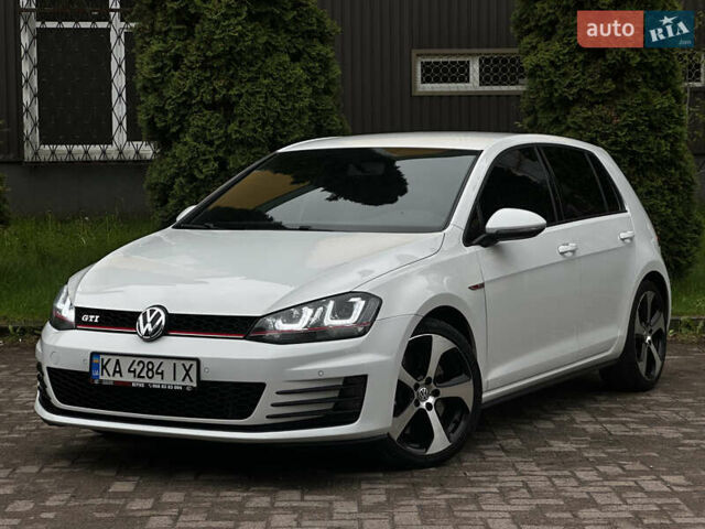 Білий Фольксваген Гольф ГТІ, об'ємом двигуна 1.98 л та пробігом 59 тис. км за 17500 $, фото 2 на Automoto.ua