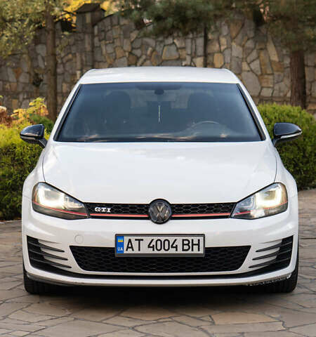 Белый Фольксваген Гольф ГТИ, объемом двигателя 1.98 л и пробегом 82 тыс. км за 14800 $, фото 18 на Automoto.ua