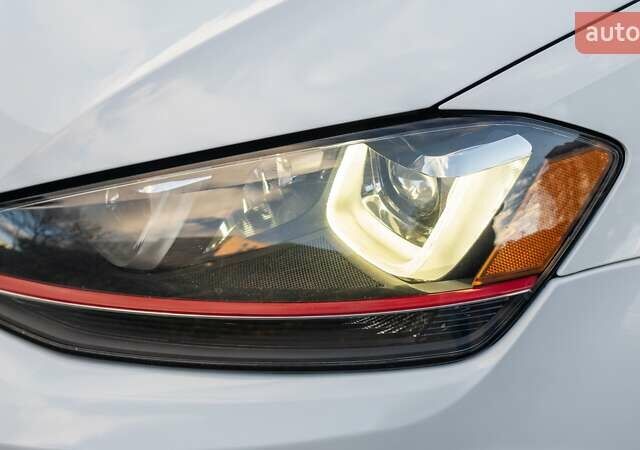 Белый Фольксваген Гольф ГТИ, объемом двигателя 1.98 л и пробегом 82 тыс. км за 14800 $, фото 20 на Automoto.ua