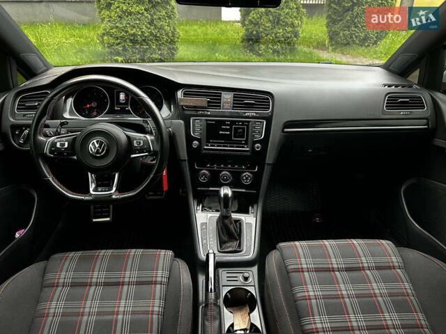 Білий Фольксваген Гольф ГТІ, об'ємом двигуна 1.98 л та пробігом 59 тис. км за 17500 $, фото 21 на Automoto.ua
