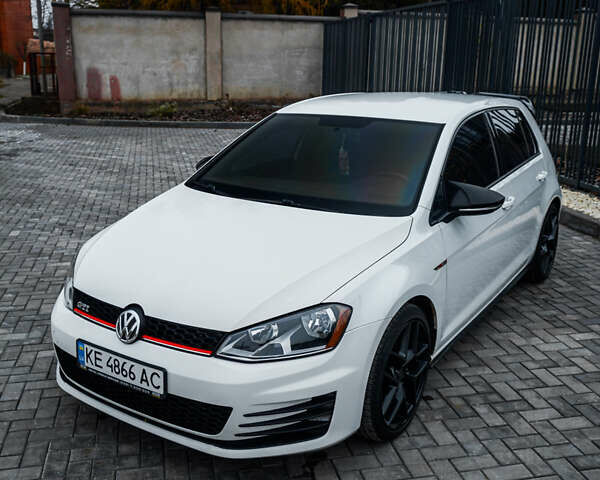 Белый Фольксваген Гольф ГТИ, объемом двигателя 1.98 л и пробегом 104 тыс. км за 13900 $, фото 8 на Automoto.ua