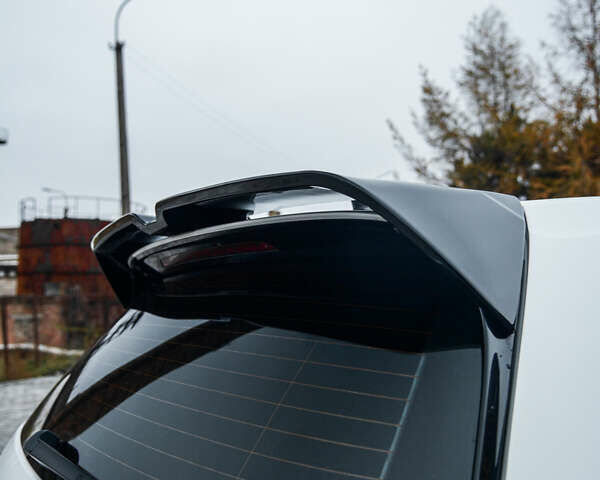 Белый Фольксваген Гольф ГТИ, объемом двигателя 1.98 л и пробегом 104 тыс. км за 13900 $, фото 14 на Automoto.ua