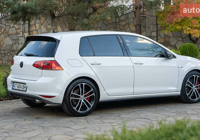 Белый Фольксваген Гольф ГТИ, объемом двигателя 1.98 л и пробегом 82 тыс. км за 14800 $, фото 7 на Automoto.ua