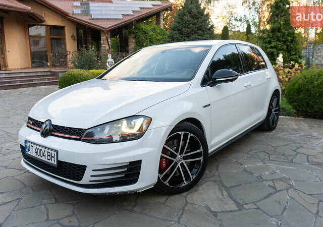 Белый Фольксваген Гольф ГТИ, объемом двигателя 1.98 л и пробегом 82 тыс. км за 14800 $, фото 5 на Automoto.ua