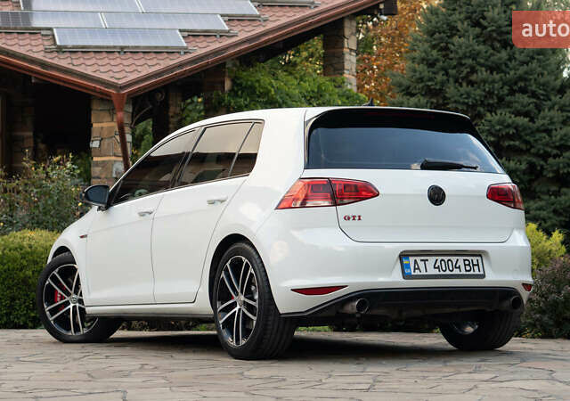 Белый Фольксваген Гольф ГТИ, объемом двигателя 1.98 л и пробегом 82 тыс. км за 14800 $, фото 11 на Automoto.ua