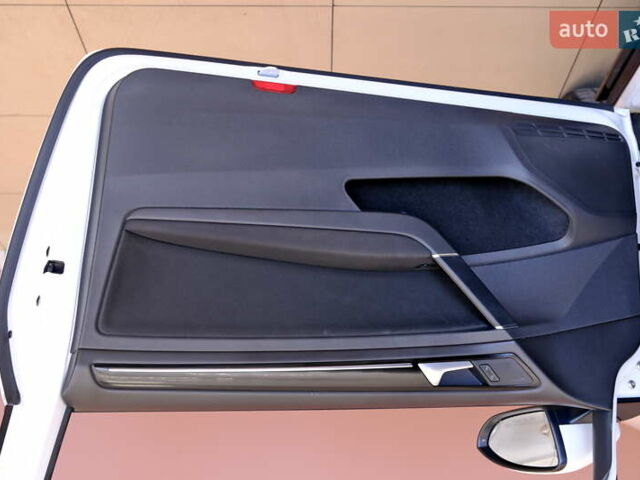 Белый Фольксваген Гольф ГТИ, объемом двигателя 2 л и пробегом 194 тыс. км за 11900 $, фото 34 на Automoto.ua