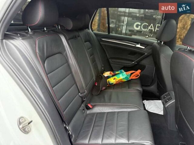 Белый Фольксваген Гольф ГТИ, объемом двигателя 1.98 л и пробегом 42 тыс. км за 17900 $, фото 33 на Automoto.ua