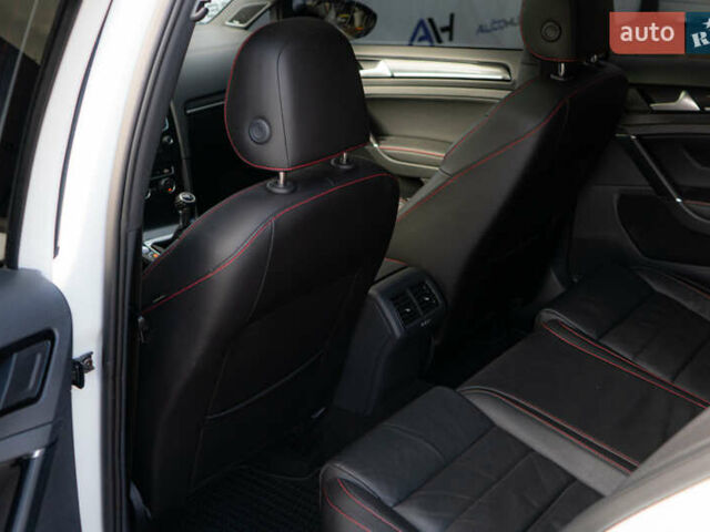 Білий Фольксваген Гольф ГТІ, об'ємом двигуна 1.98 л та пробігом 42 тис. км за 17700 $, фото 41 на Automoto.ua