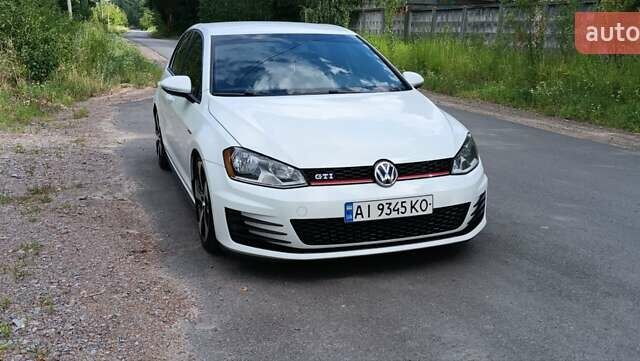 Белый Фольксваген Гольф ГТИ, объемом двигателя 1.98 л и пробегом 91 тыс. км за 15200 $, фото 10 на Automoto.ua