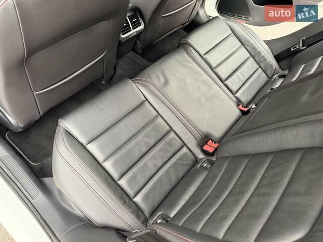 Белый Фольксваген Гольф ГТИ, объемом двигателя 1.98 л и пробегом 83 тыс. км за 25000 $, фото 24 на Automoto.ua