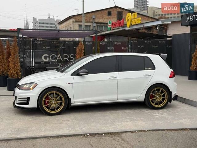 Белый Фольксваген Гольф ГТИ, объемом двигателя 1.98 л и пробегом 42 тыс. км за 17900 $, фото 6 на Automoto.ua