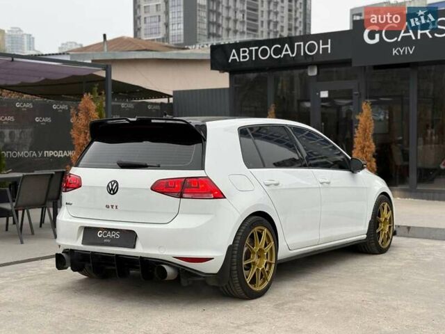 Белый Фольксваген Гольф ГТИ, объемом двигателя 1.98 л и пробегом 42 тыс. км за 17900 $, фото 3 на Automoto.ua